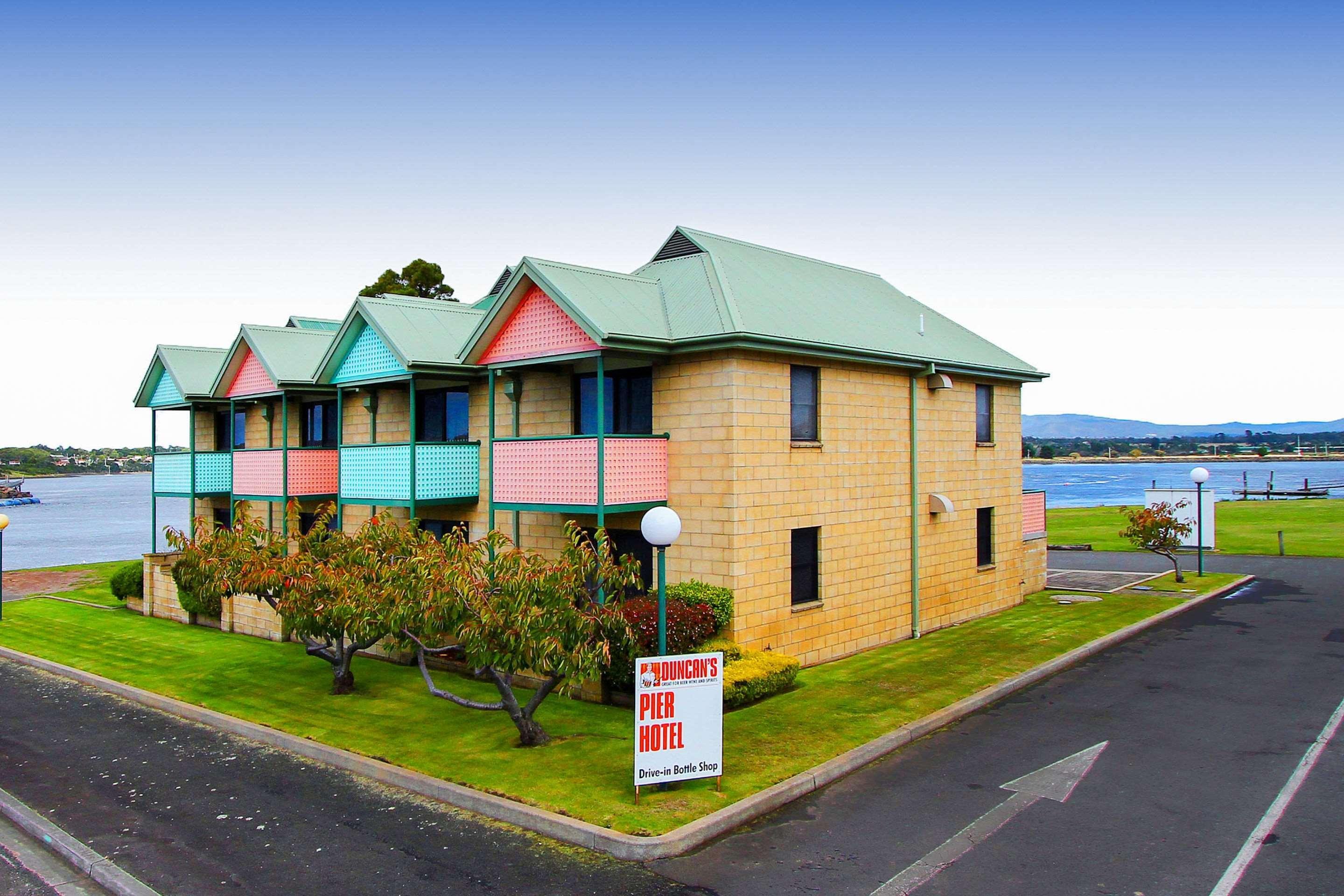 Comfort Inn The Pier George Town Exteriör bild