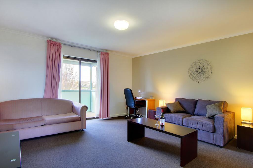 Comfort Inn The Pier George Town Exteriör bild